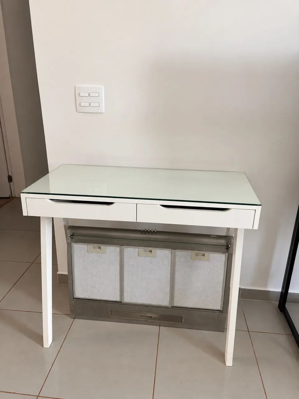 Escrivaninha / penteadeira