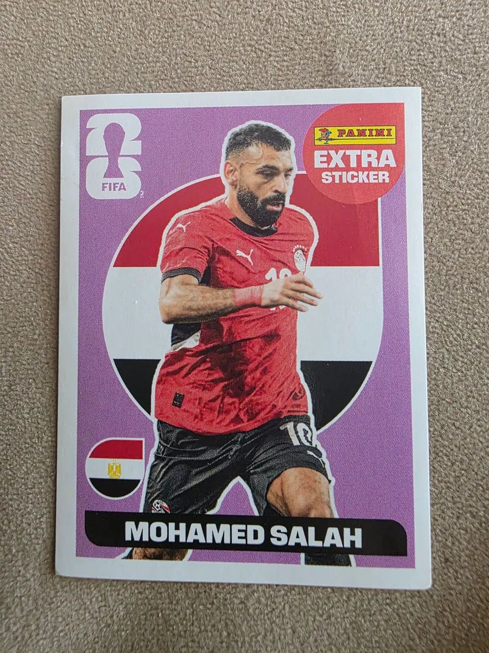 Figurinha da copa legend Salah e Luis Dias
