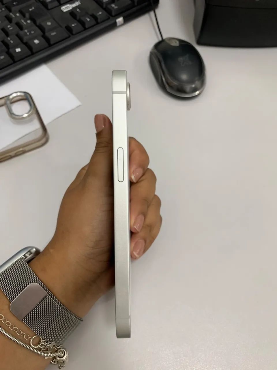 iPhone 16 E branco 128 GB  - Foto 4