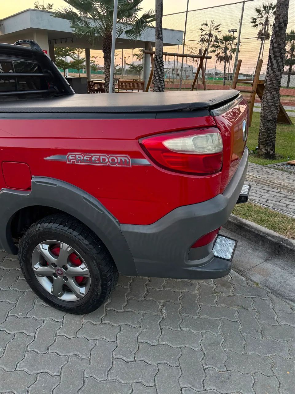 Fiat Strada Freedom 1.4 Flex 8V CS 2019 - Foto 2