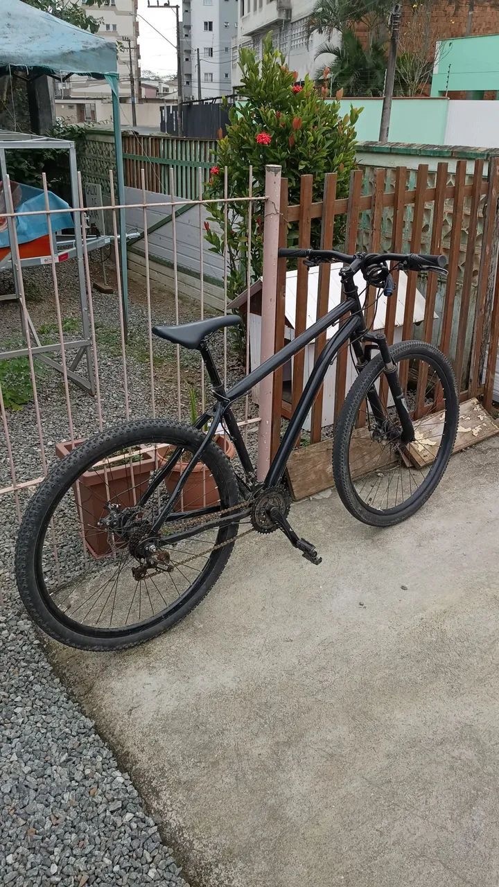 Vendo bicicleta de marchas e freio a disco - Foto 3