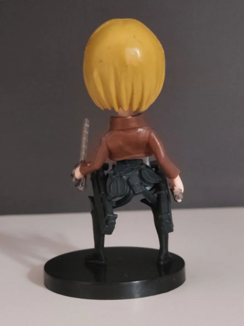 Boneco Armin Arlert de Attack on Titan + Chaveiro do Luffy (One Piece) - Foto 4