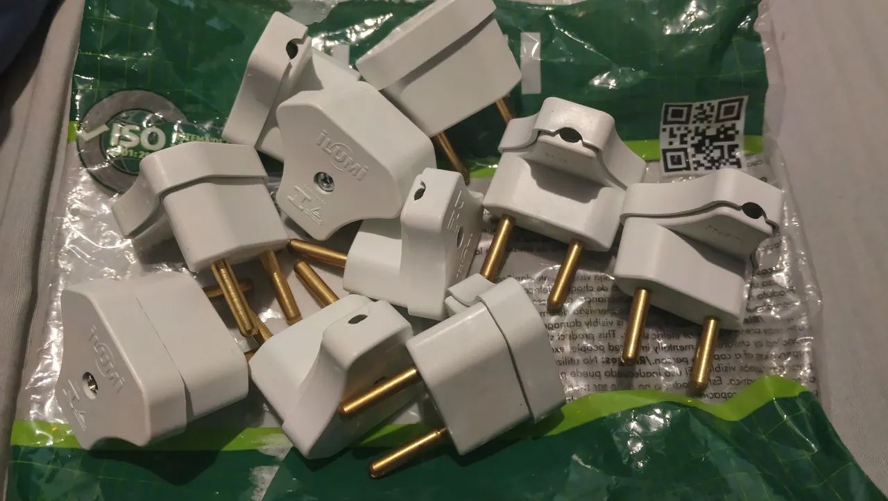 Plug macho tomada 90°