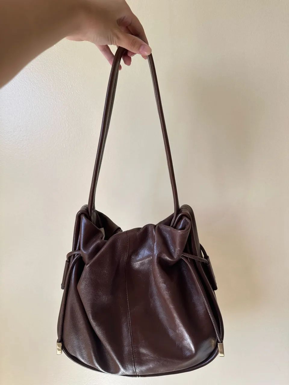 BOLSA SCHÜTZ DE COURO MARROM