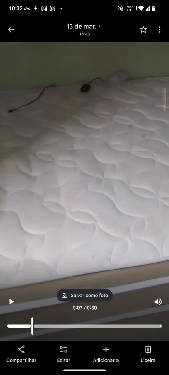 Vende se uma cama box semi nova