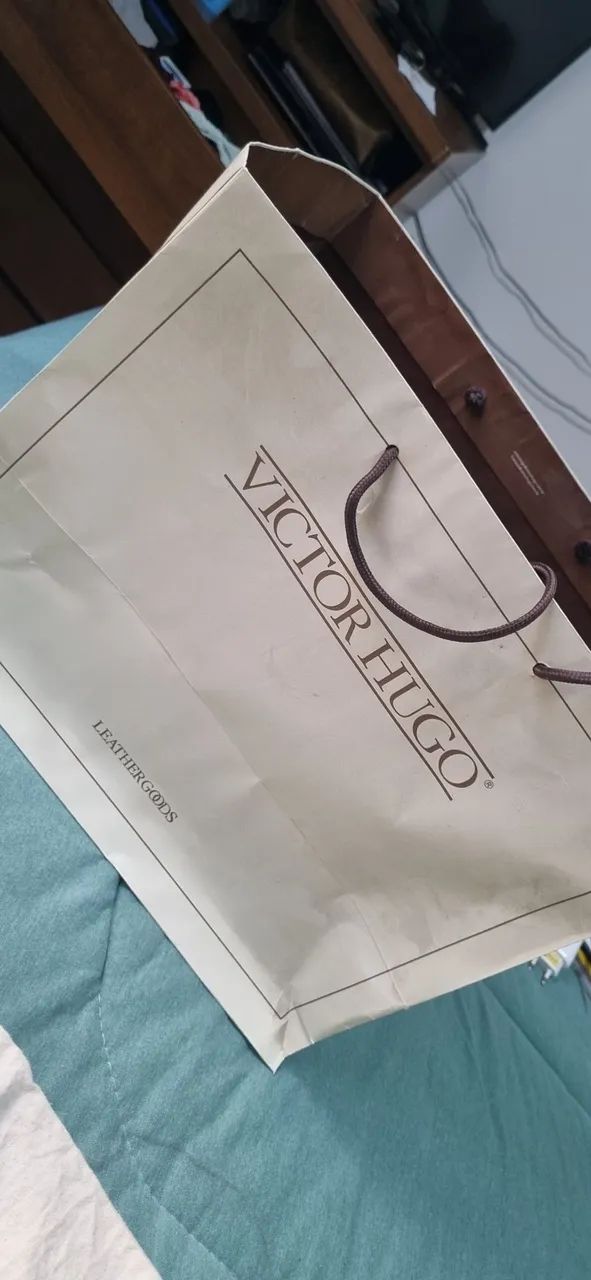 Bolsa Victor Hugo Original Sem Uso - Preta e Branca - Foto 3