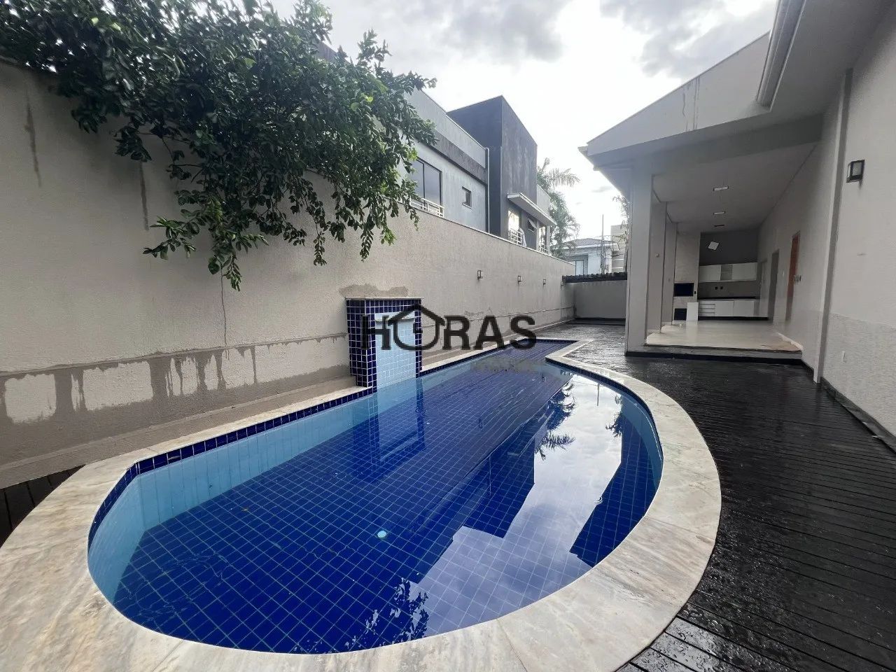Casa para Alugar no Florais Cuiabá 3 Suítes Piscina