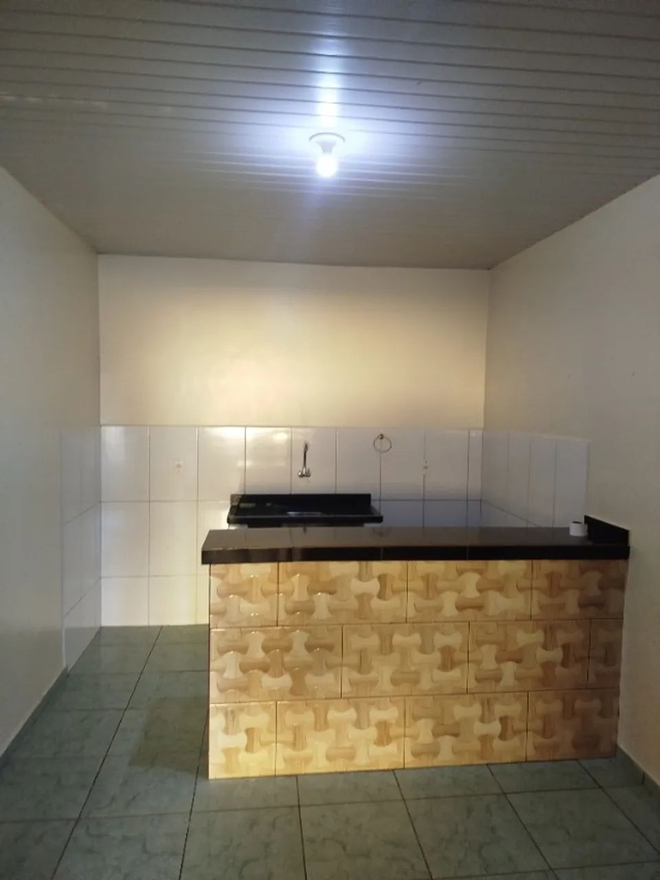 Apartamento no bairo centenário com uma suite, sala cozinha e garagem para um carro - Foto 3