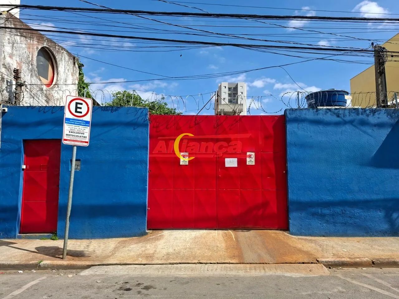 Galpão / Comercial 400 Metros para Venda - Vila Galvão