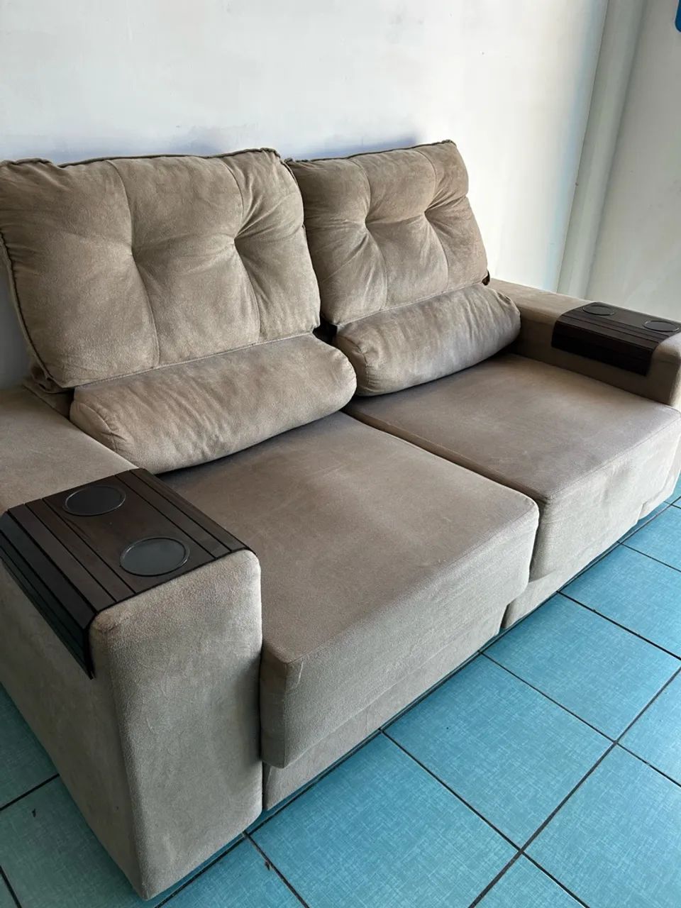 Sofá retrátil e reclinável em suede caramelo entregamos - Foto 4