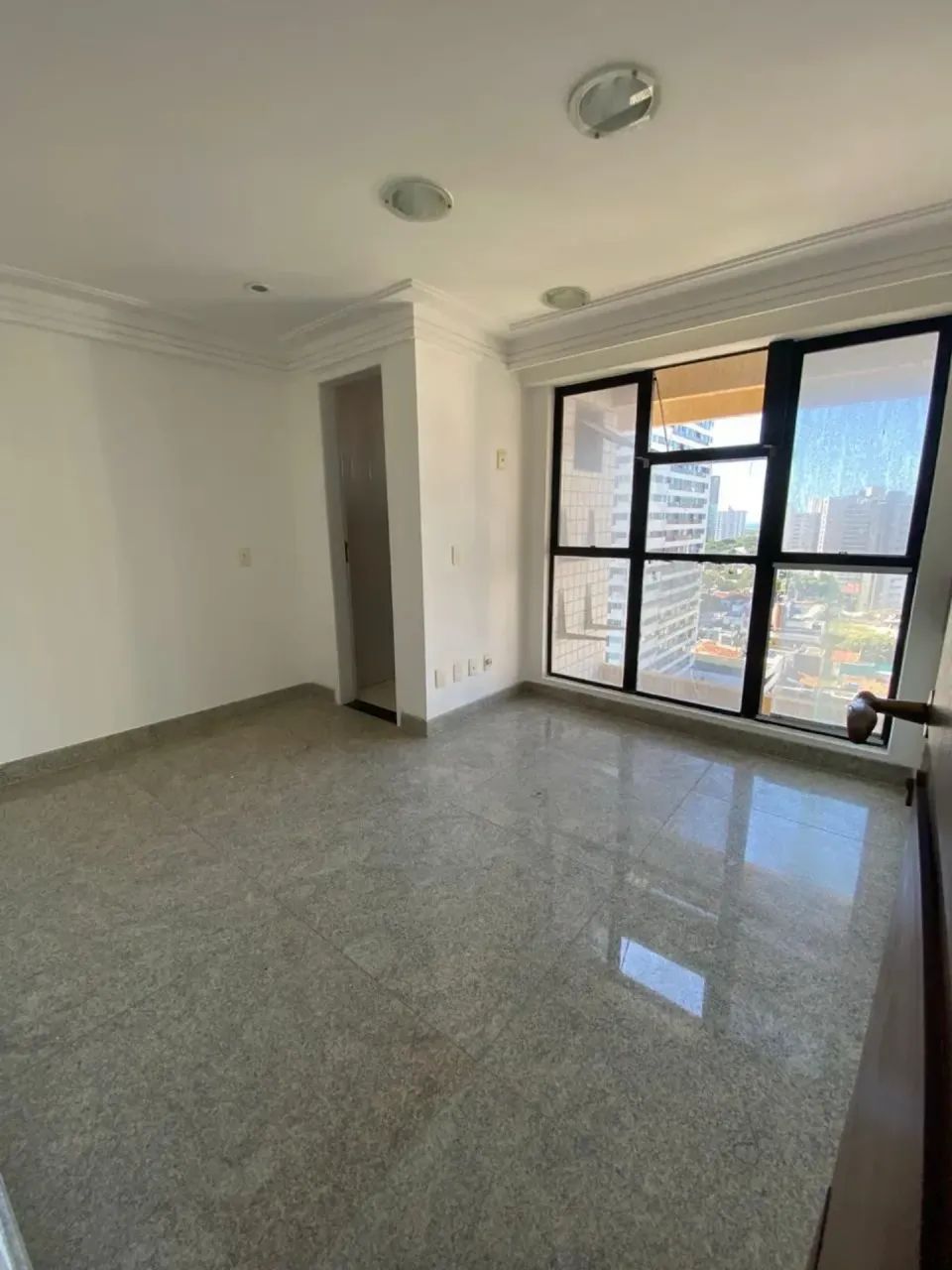 CONJUNTO DE SALAS COMERCIAIS NO EMPRESARIAL GIOVANNI FULCO