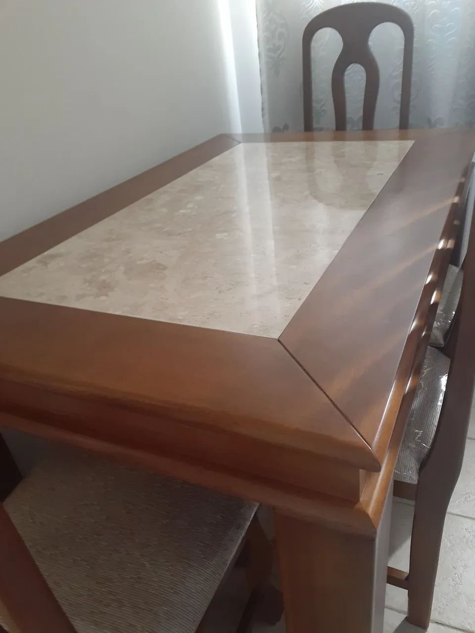Mesa de 4 cadeiras semi nova - Foto 5