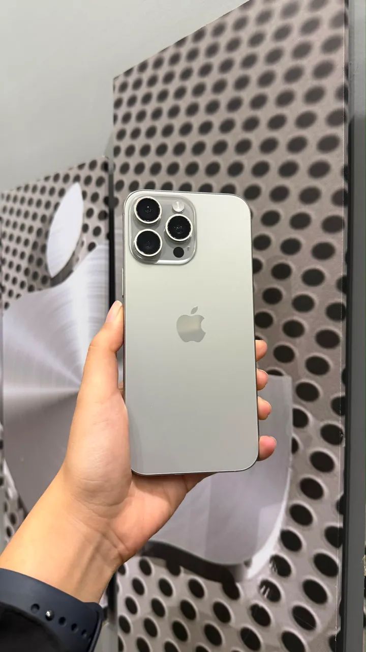 iPhone 16 PRO MAX 256GB - seminovo cor natural 