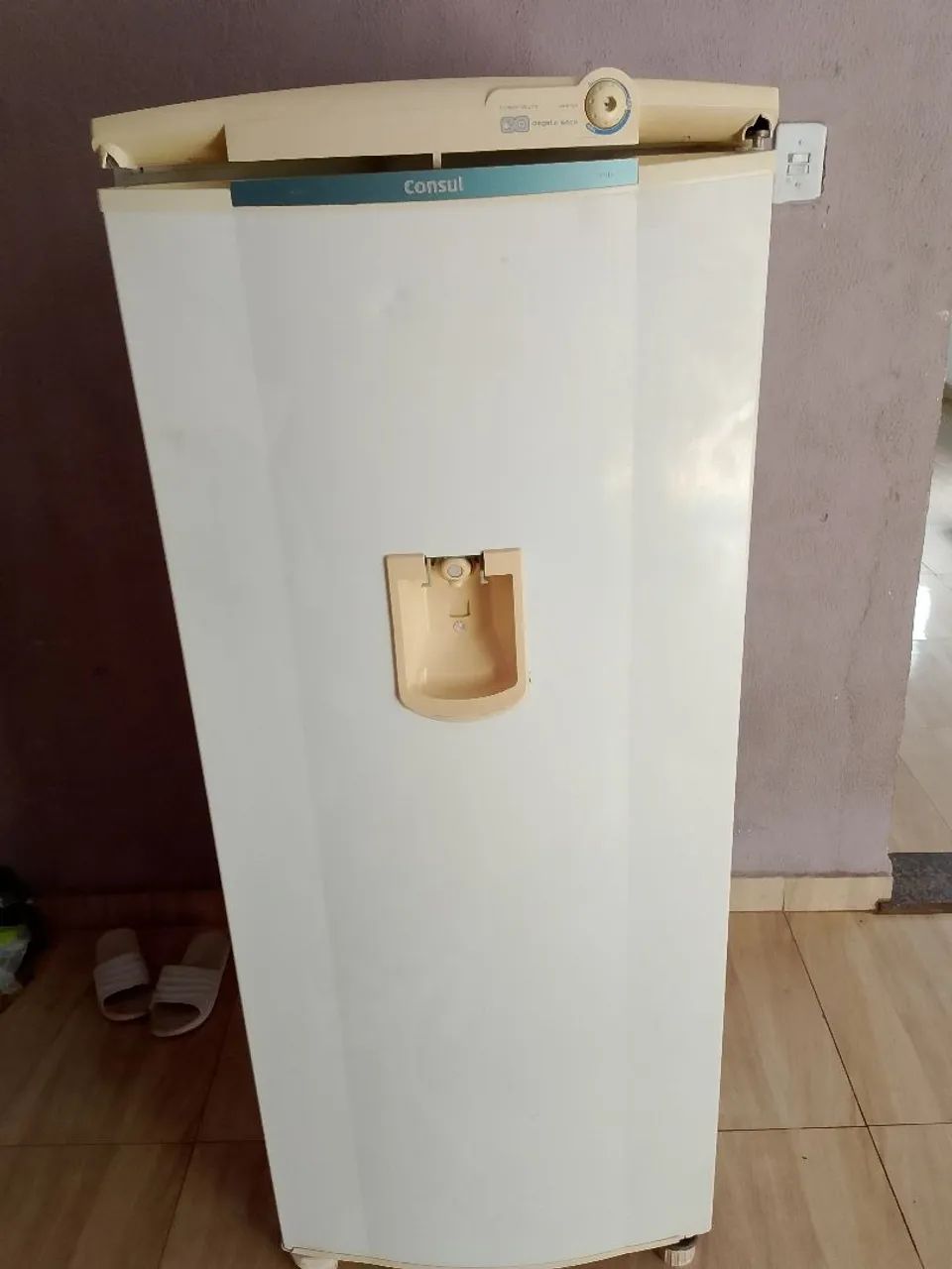 Vendo geladeira 110