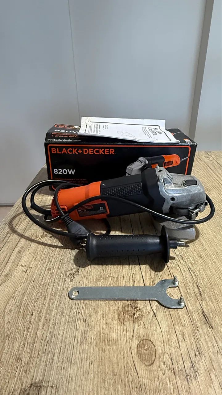 Esmerilhadeira angular Black and Decker - Foto 3