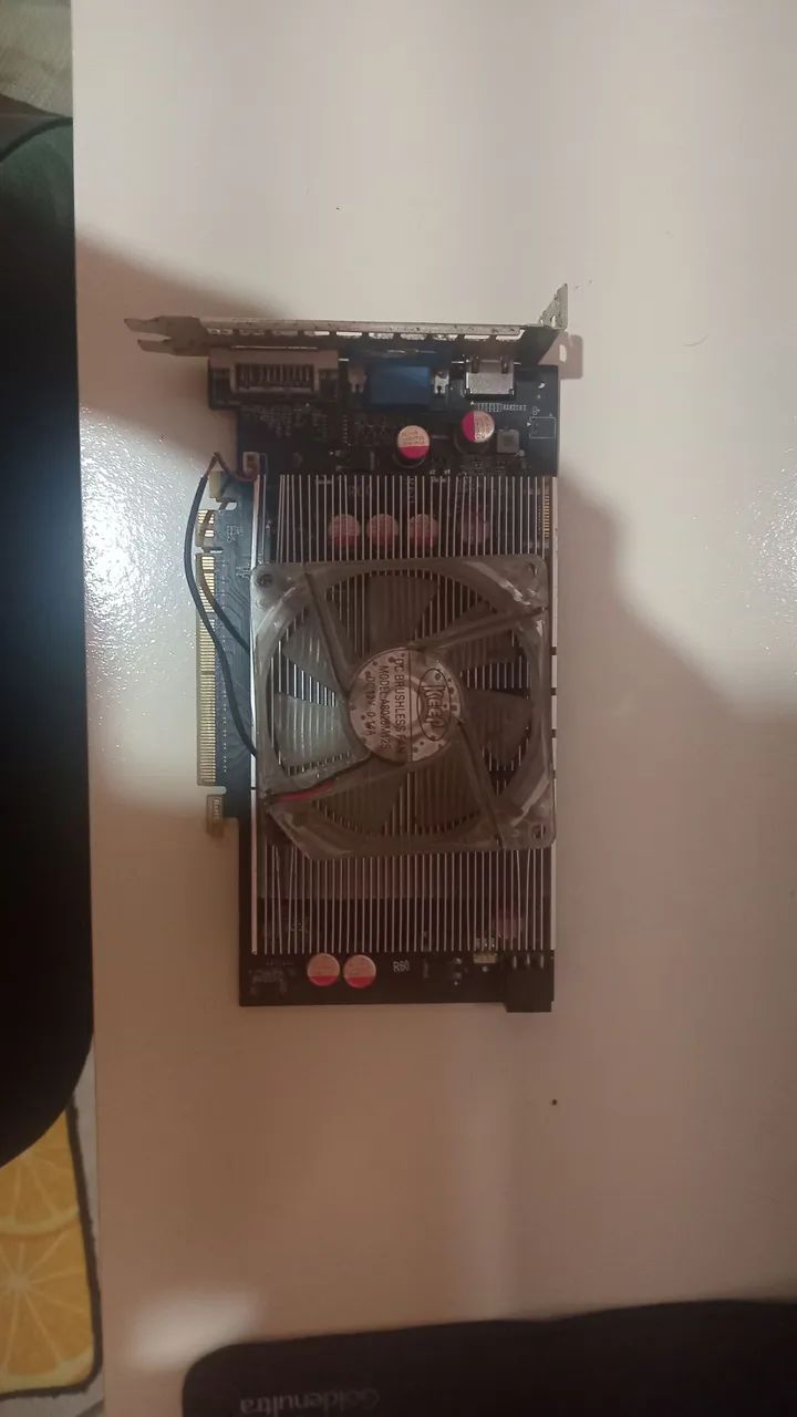 Placa de vídeo Nvidia GT9800 gt