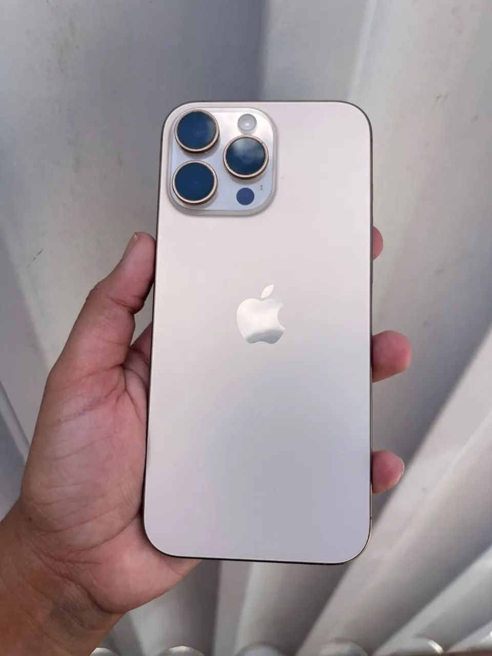 iPhone 16 pro  - Foto 2