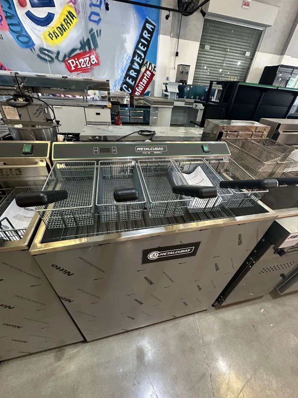 Fritadeira elétrica 5 cestos 10000W zona fria - metalcubas 