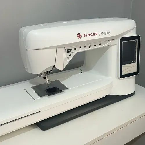 Maquina de bordado singer