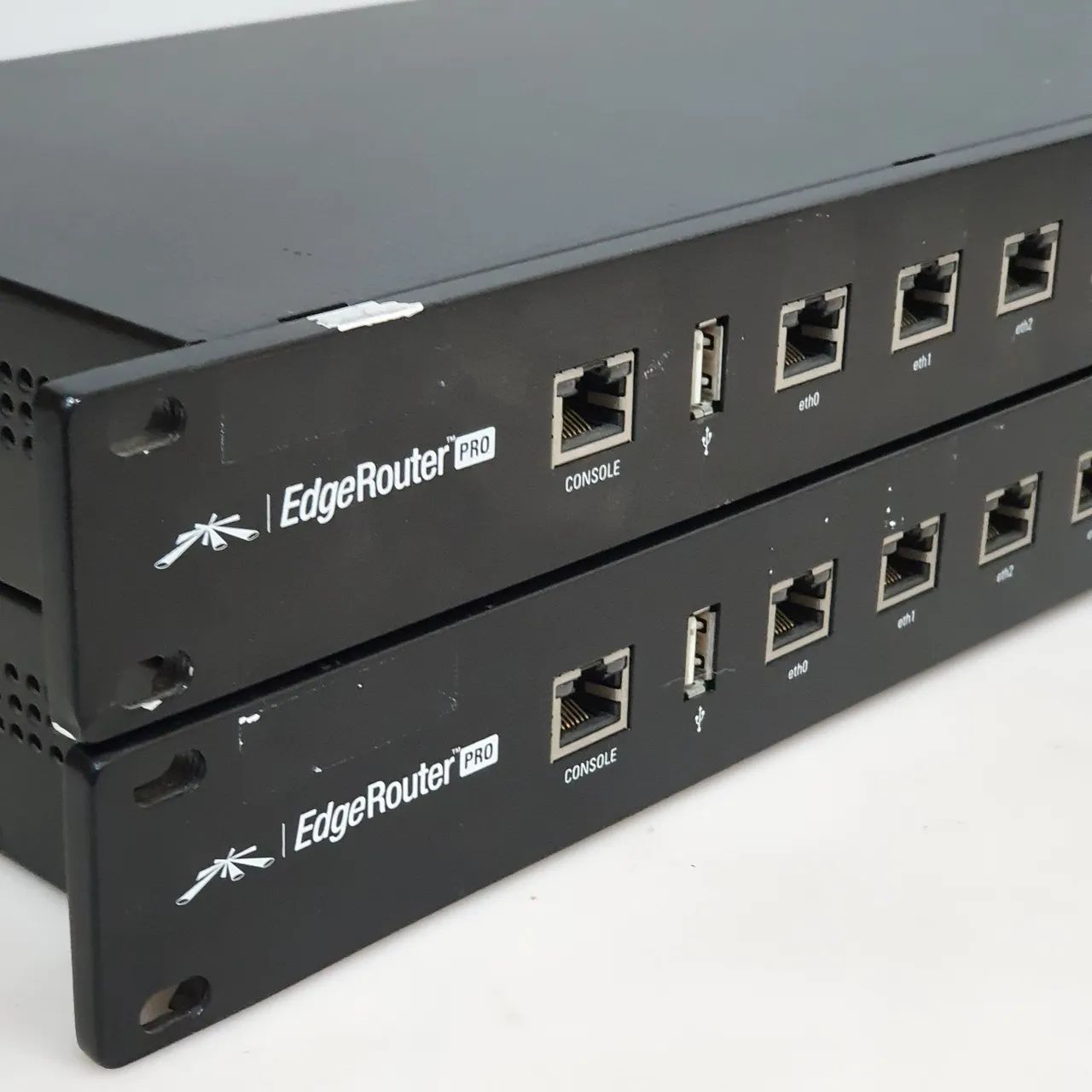 Lote 2 Ubiquiti EdgeRouter Pro ERPro-8 Não Ligam