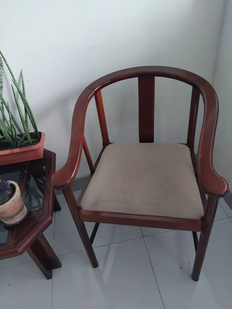 Conjunto de 2 namoradeira e um centro de madeira maciça  - Foto 4