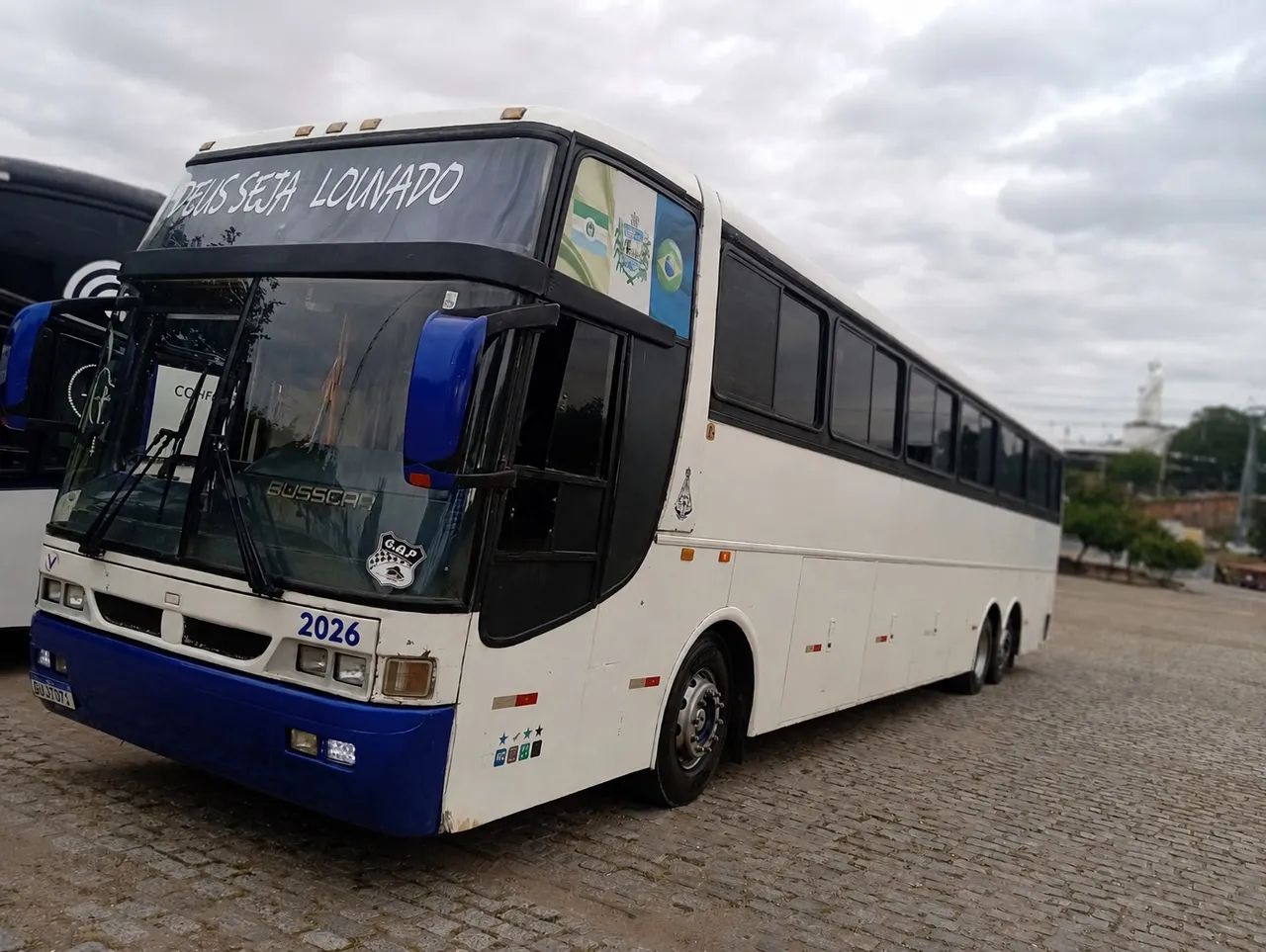 Onibus rodoviario com ar condicionado 