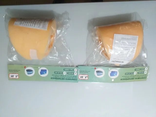Um par de espuma CONFORTO ORTOPÉDICO nova na embalagem.
