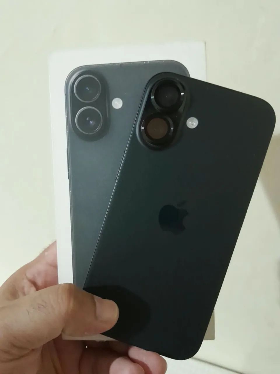 iPhone 16 