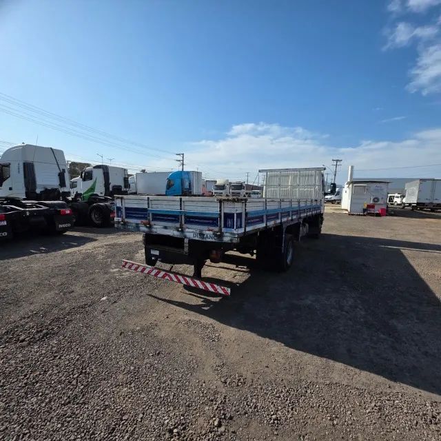 FORD CARGO 815 E 4x2 2010 - Foto 4