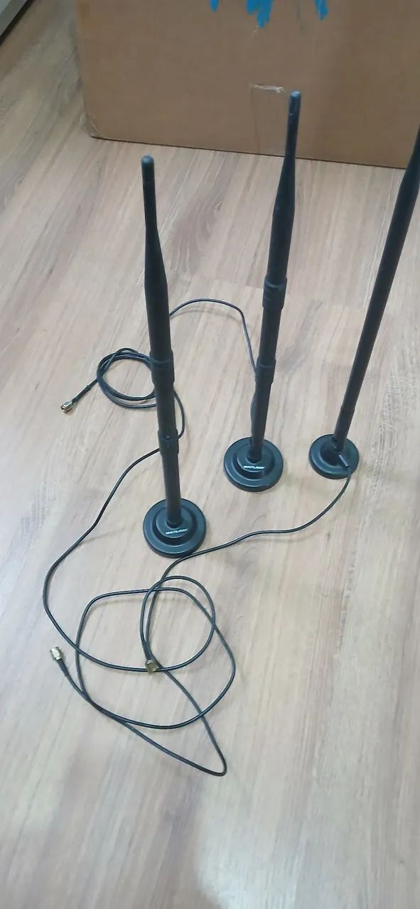 Três antenas para placa Wi-Fi PC