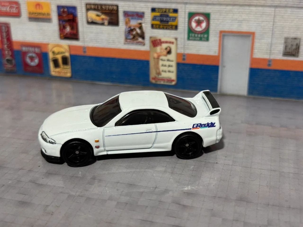 Nissan Skyline GT-R R33 Hot Wheels - Foto 3