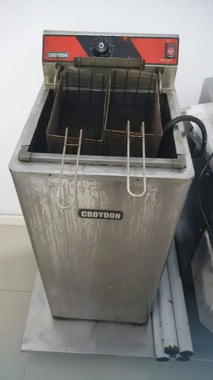 FRITADEIRA ELÉTRICA ÁGUA E ÓLEO 