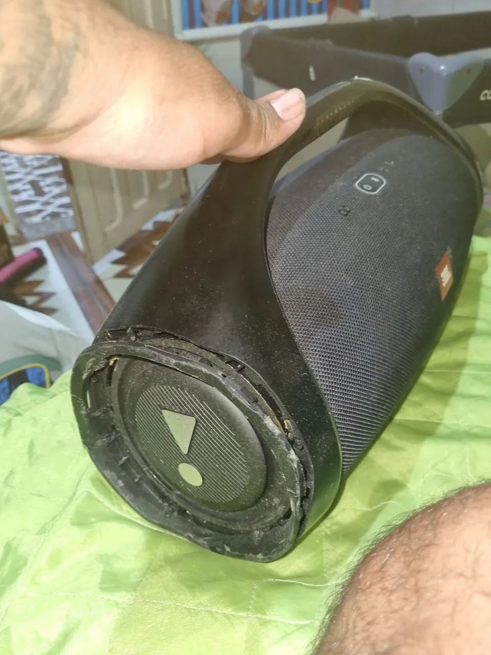 Caixa de som jbl com defeito  - Foto 3