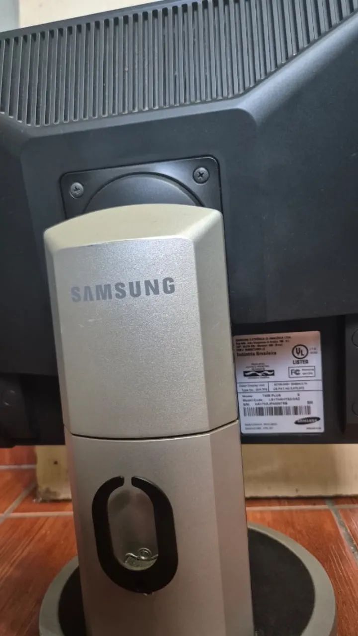 Monitor Samsung 17 polegadas - Modelo 740N + 2 mouses  - Foto 2