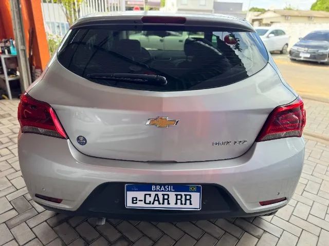 Chevrolet Onix Hatch LTZ 1.4 8V Flex Aut. 4P 2018 - Foto 5