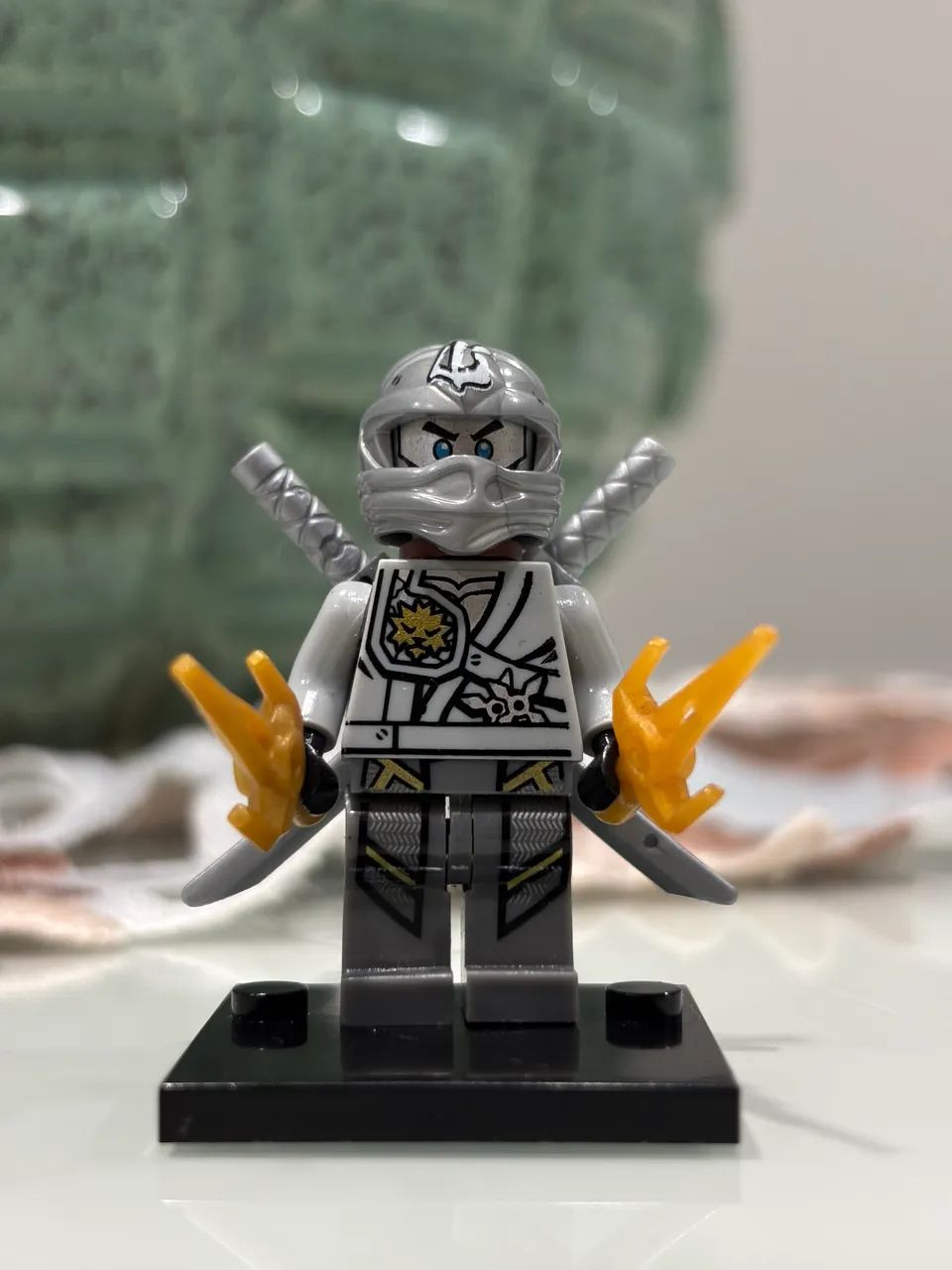 NINJAGO Minifigura - Zane Titanium Ninja (70748) - Brinquedos e