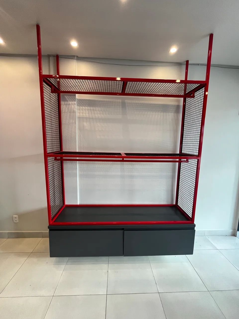 Arara para roupas  - Foto 2