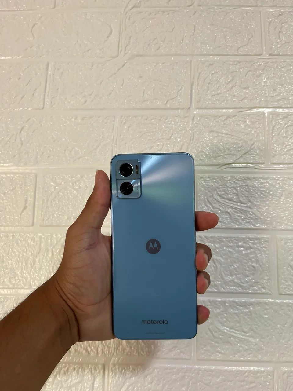 ? MOTO E22