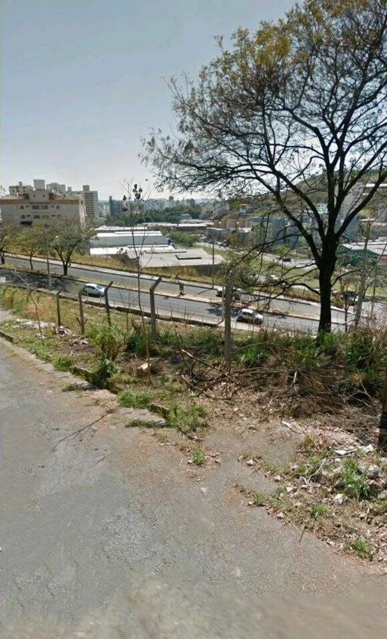 Lote 1.032m² no Bairro Manacás.