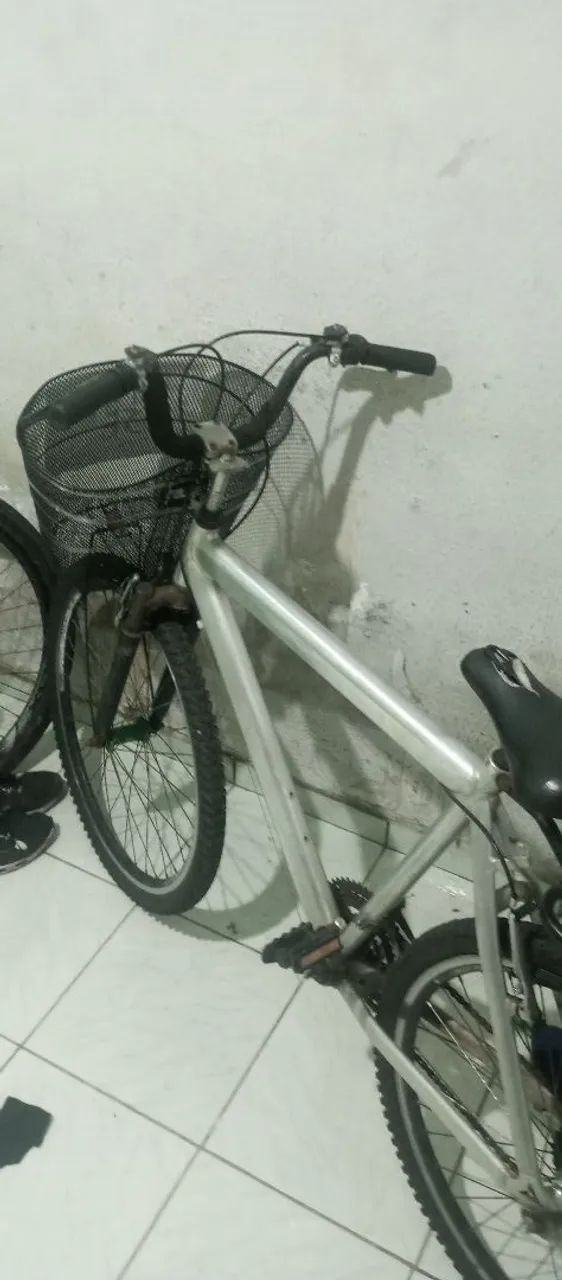 Vendo Bicicleta Aro 26 Toda de alumínio 