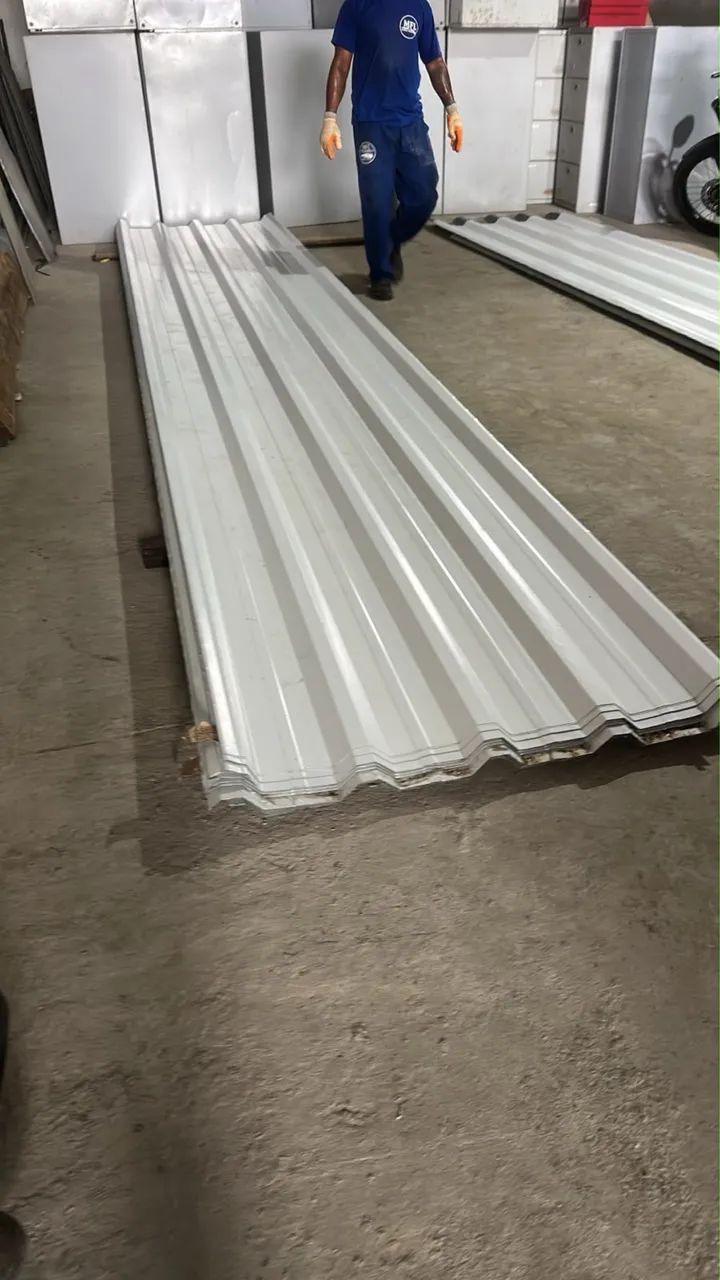 Telhas pintadas e galvanizadas 