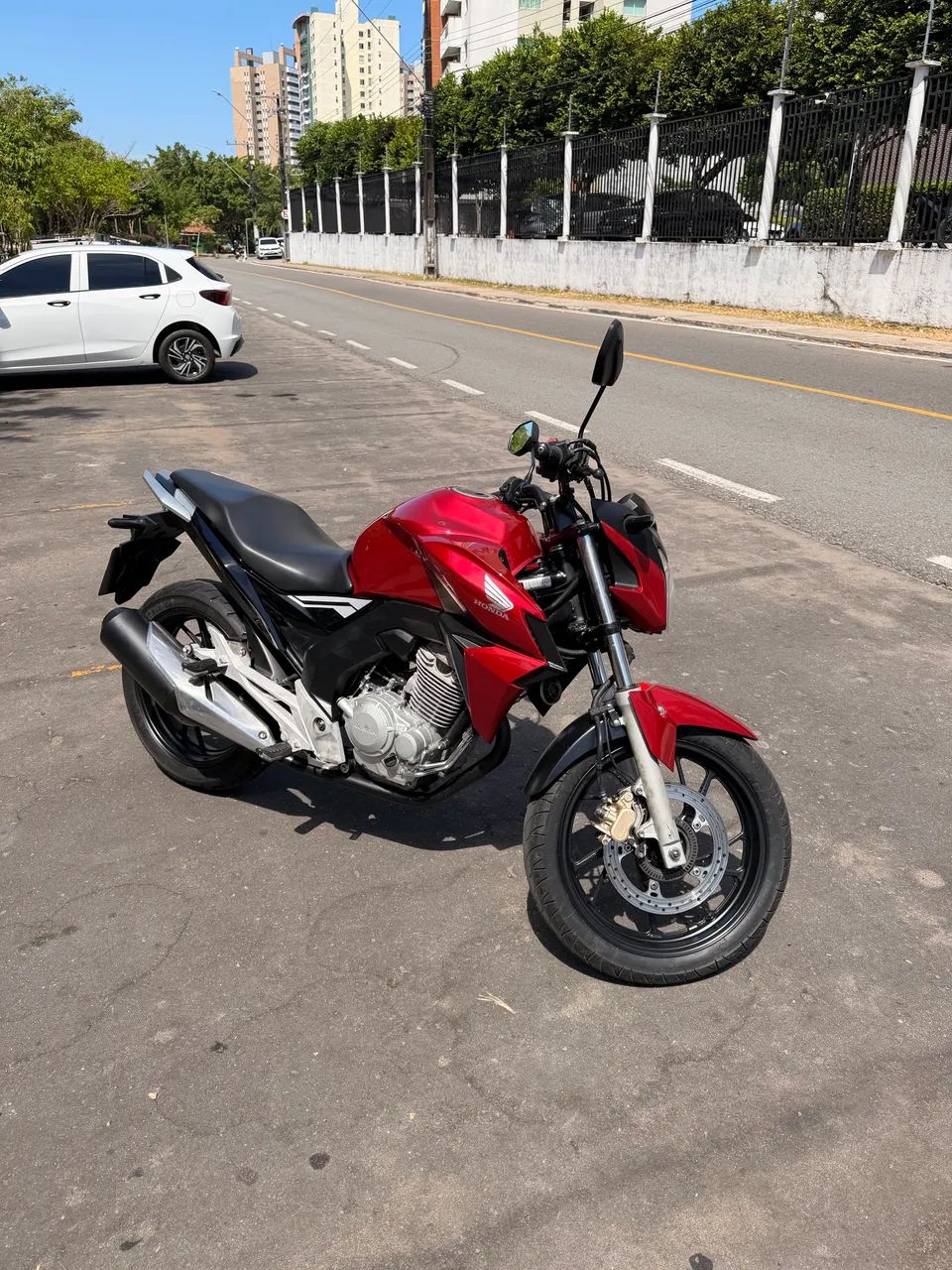 CB250F NOVA!!! OPORTUNIDADE, BAIXA KM! - Foto 2