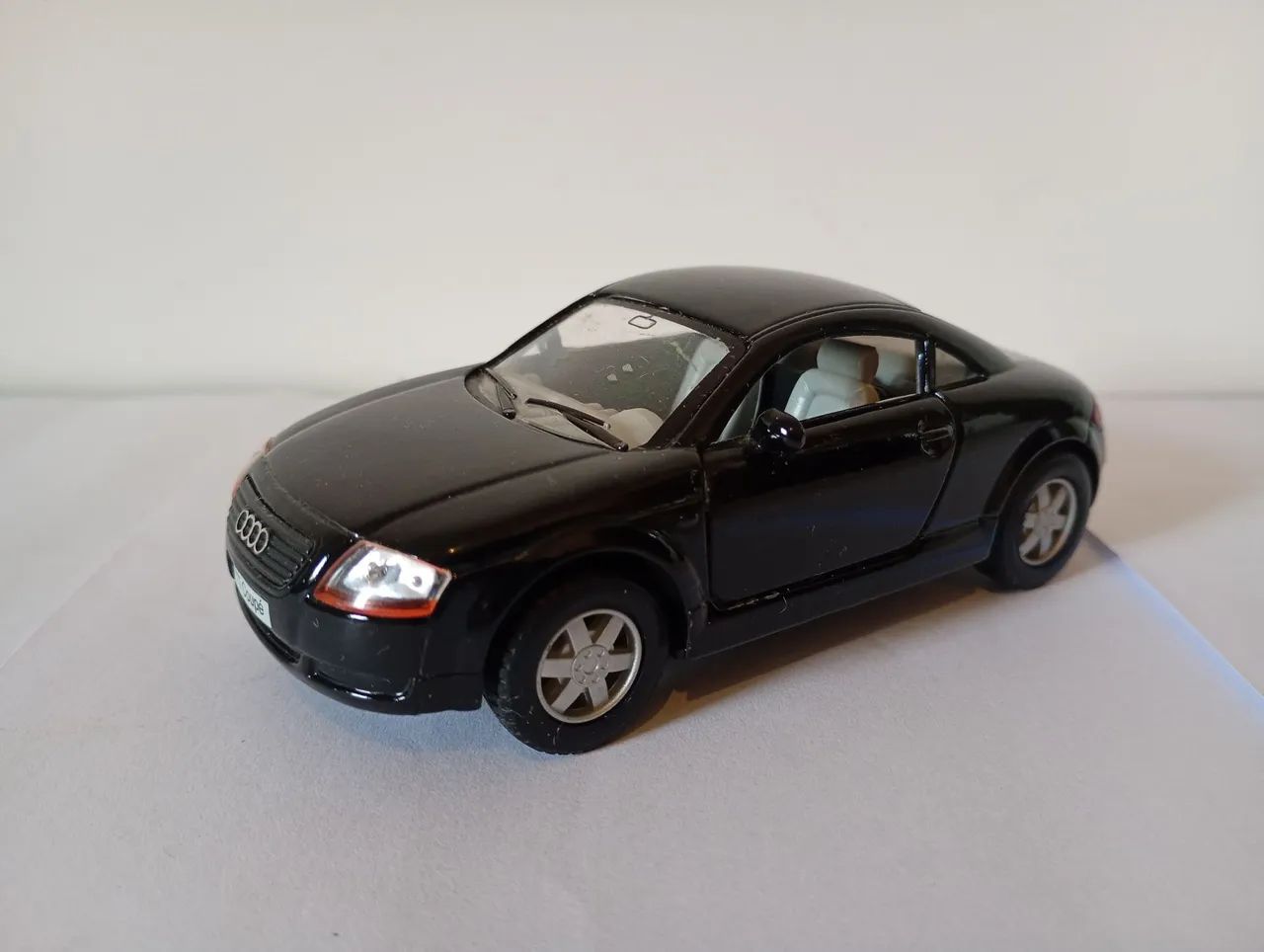 Kinsmart - Miniatura Audi TT - Valor Unitário  - Foto 4
