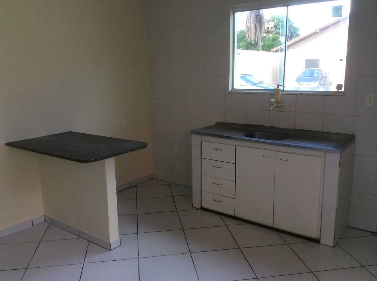 CASA TÉRREA C/ QUARTO e SALA - PERTO DO TERMINAL CEHAB - Foto 2