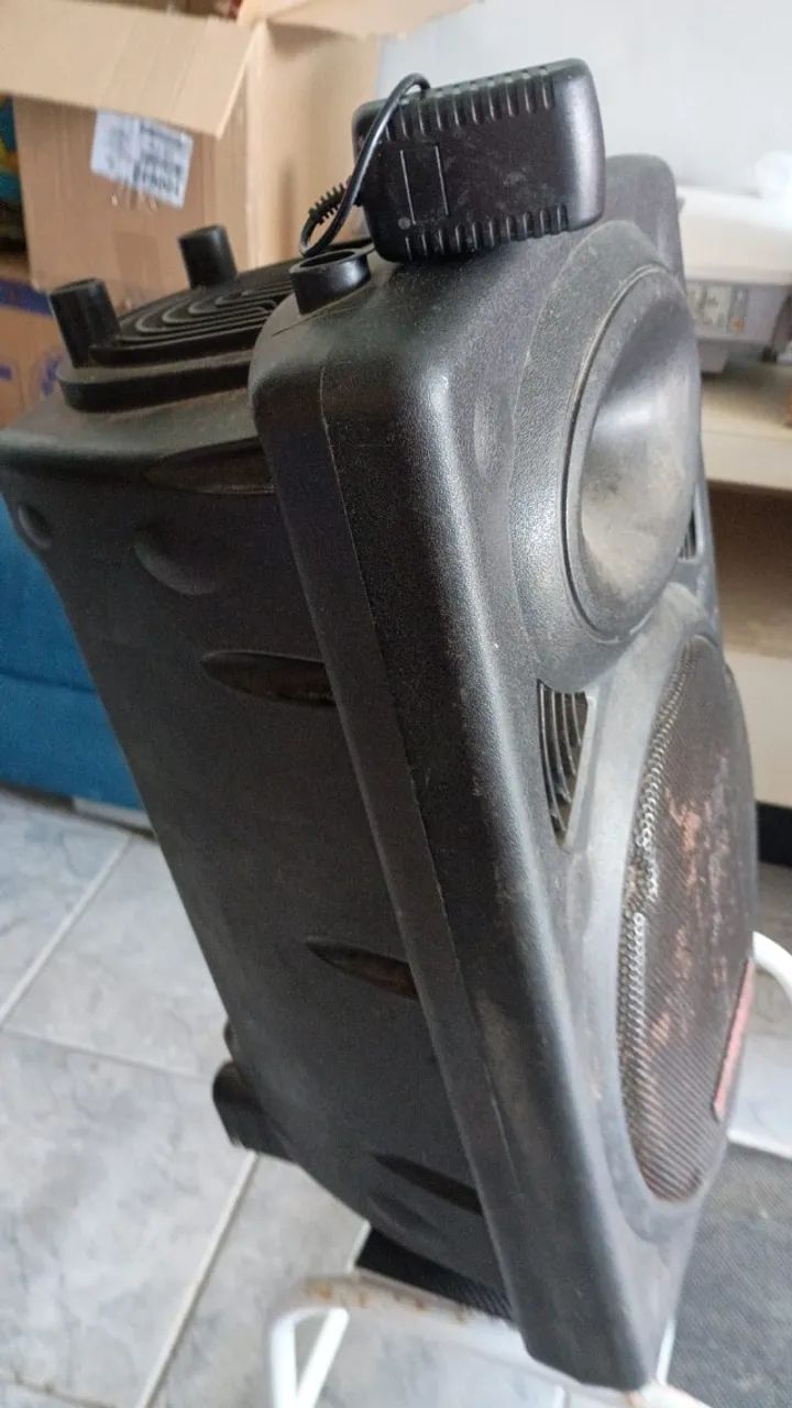 Caixa de som e microfones - Foto 3