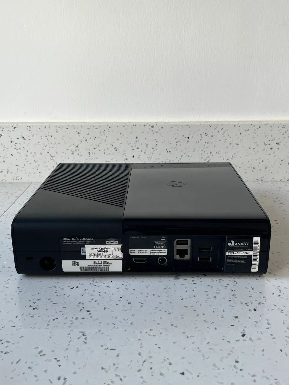 Xbox 360 Super Slim 