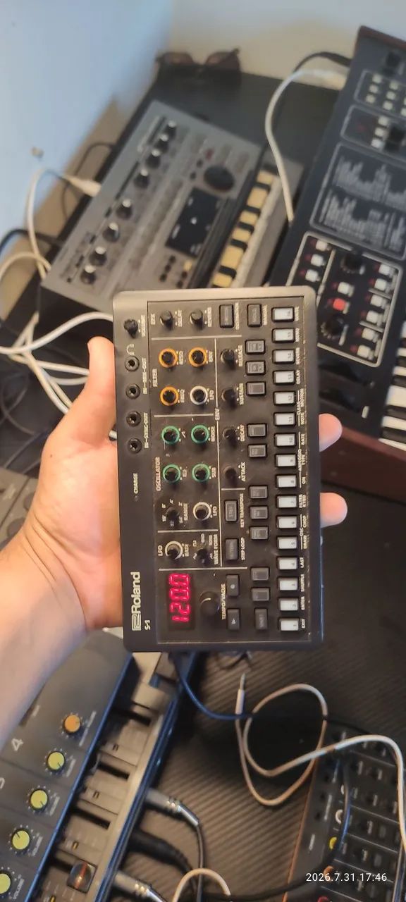 Roland S-1