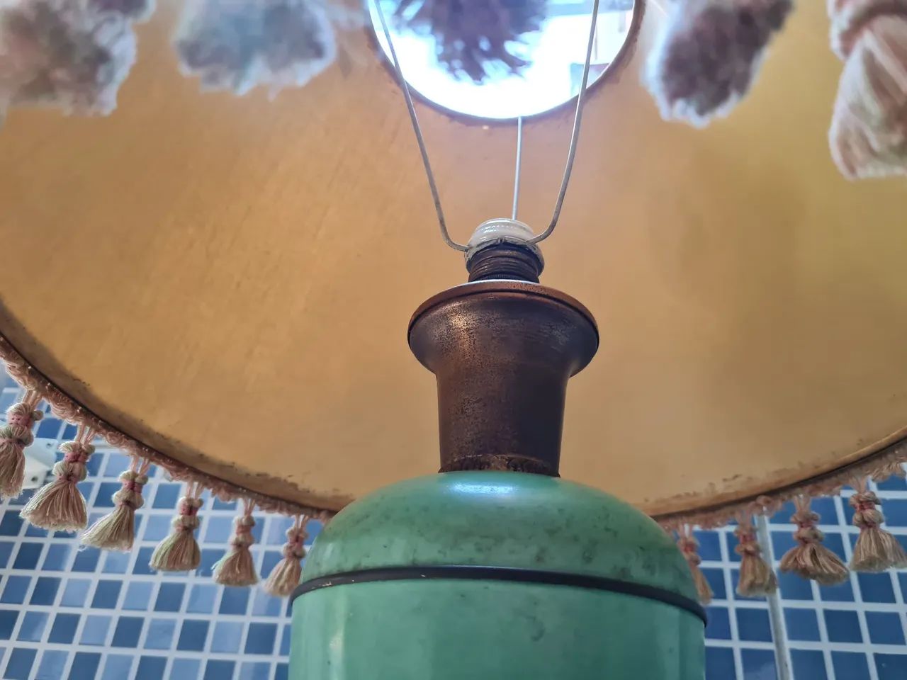 Abajur Antigo Lindo  - Foto 3