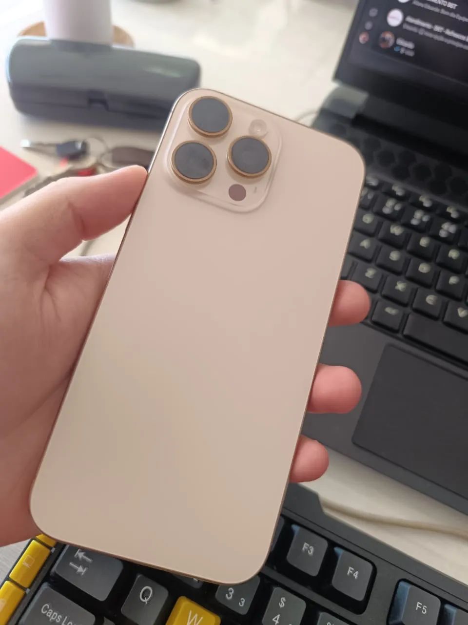iPhone 16 pro Max  - Foto 2