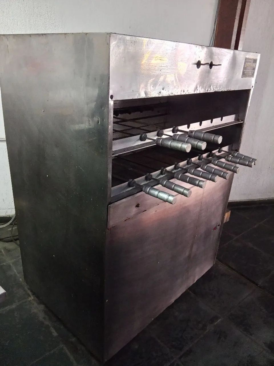 Vende churrasqueira 3.700.00